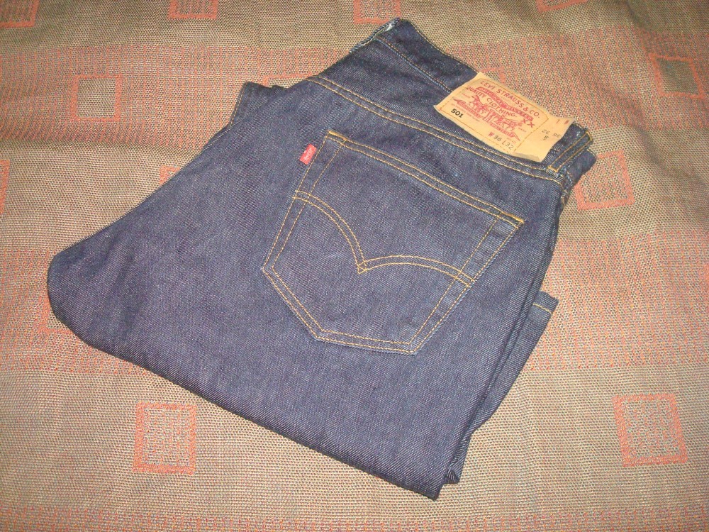 Jean Vintage Levi's 501 Homme - Taille W30 L32 - Occasion Très Bon état - Coupe Régulière