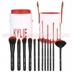 Set 12 pensule machiaj profesionale Kylie + Etui White &amp;amp; Red foto