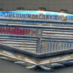 12 EMBLEMA VECHE AUTO PENTRU COLECTIONARI - LINCOLN MERCURY DIVISION - METALICA