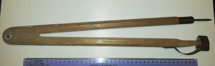 COMPAS SCOLAR DIMENSIUNE MARE ANII 60