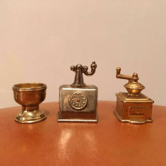 Lot 3 miniaturi de arama/bronz, decor, vintage, intre 2.5- 4cm inaltime, foto