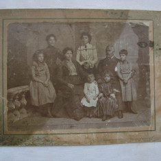 Fotografie veche de familie - format mare - perioada antebelica