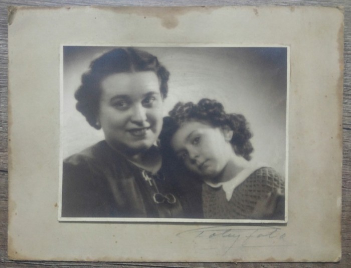 Mama cu fiica// Polyfoto