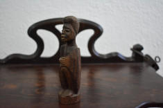 Statueta din lemn - Arta africana - Barbat din trib foto