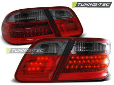 Triple MERCEDES W210 E-KLASA 95-03.02 RED SMOKE LED foto