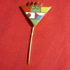 Insigna Olimpiada din Tokio 1964 fabricat Leningrad (ЛЮ4М pe spate),h=1,5cm