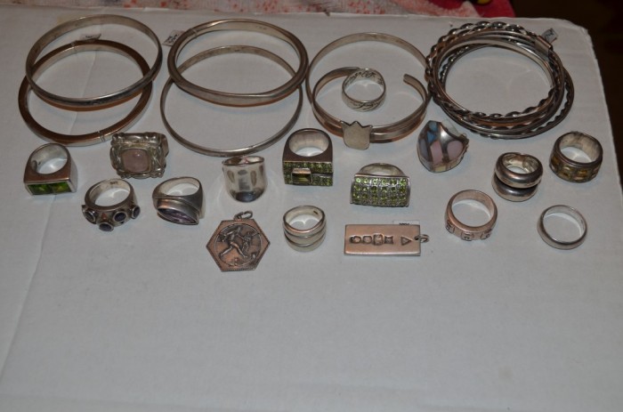 LOT - BIJUTERII ARGINT 925 - Bune - Lanturi - Bratari - Inele -1326g. -2.5lei/gr LOT - BIJUTERII ARGINT 925 - Bune - Lanturi - Bratari - Inele -1326g. -2.5lei/gr