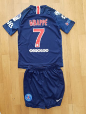 SET ECHIPAMENT MBAPPE PSG 4-15ANI SEZON 2018-2019 foto