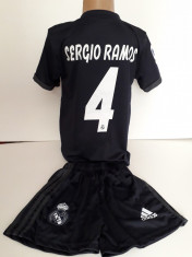 Echipament fotbal pentru copii Real Madrid Sergio Ramos marimea 140 foto