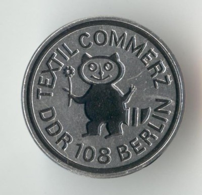 Textil commerz - Berlin DDR - Insigna Superba foto