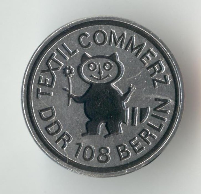 Textil commerz - Berlin DDR - Insigna Superba