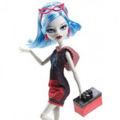 Ghoulia - Monster High in calatorie foto