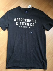 ABERCROMBIE &amp;amp; FITCH TRICOU GRAFICA APLICATA foto