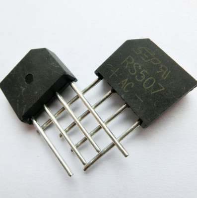 RS507 Punte diode foto