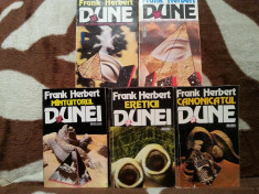 DUNE/COPIII/MANTUITORUL DUNEI-FRANK HERBERT (5 VOL) foto