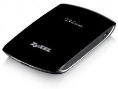 Router Wireles Portabil ZyXel WAH7706-EU01V2F, 3G/4G, Dual Band, 300 Mbps, Baterie Li-ion (Negru) foto