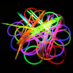 Set 15 betisoare glow sticks colorate, cu accesorii bratari Digital Media foto