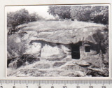Bnk foto - Manastirea Turnu - Chilii sapate in piatra - 1962, Alb-Negru, Romania 1900 - 1950, Cladiri