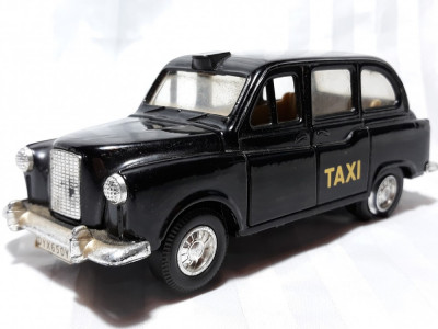 MACHETA WELLY NR. 9050 - LONDON TAXI - PENTRU REPARAT foto