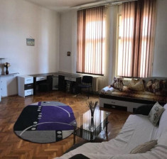 inchiriez apartament pe bulevardul Republicii foto