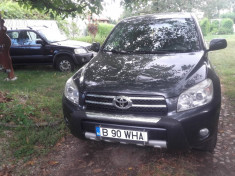 TOYOTA RAV4 2.2 D 4D 136 CP 4X4 foto