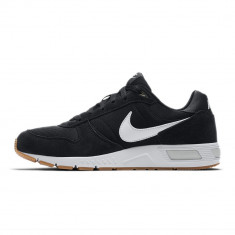 Shoes Nike Nightgazer Black/White foto