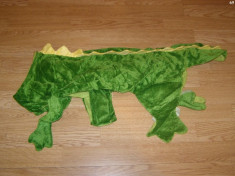 costum carnaval serbare animal crocodil pentru catei foto