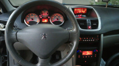 Peugeot 207, 79.500km, dublu climatronic, incalzire scaune, volan piele foto