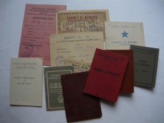 Lot de 10 carnete si legitimatii pe acelasi nume foto