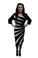 Rochie tinereasca, nuanta de negru-alb, design chic dungat foto