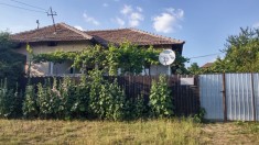 Casa in loc. Traian, jud. Mehedinti foto
