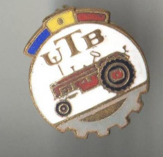 UTB - UZINA de TRACTOARE BRASOV - INDUSTRIE ROMANEASCA - Insigna RSR foto