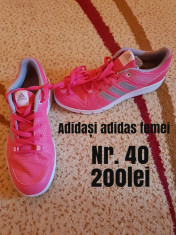 Adidasi ADIDAS dama foto