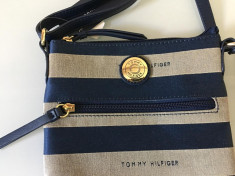 TOMMY HILFIGER GEANTA foto