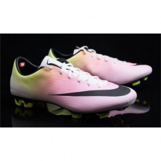 Ghete Fotbal Nike Mercurial Veloce FG 651618107 foto