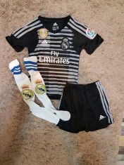 SET ECHIPAMENT COPII COURTOIS REAL MADRID SEOZN 2018-2019 4-15ANI+JAMBIERE foto