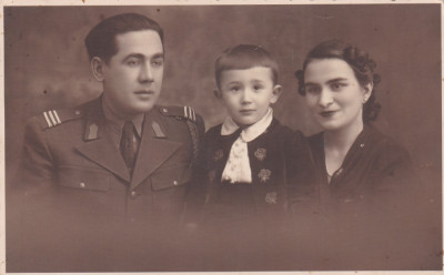 FOTOGRAFIE FAMILIE ~ datata 6.I.1942 ~ foto