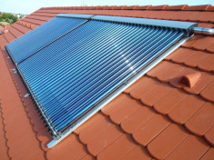 Panouri Solar cu 30 Tuburi vidate Heat-Pipe foto