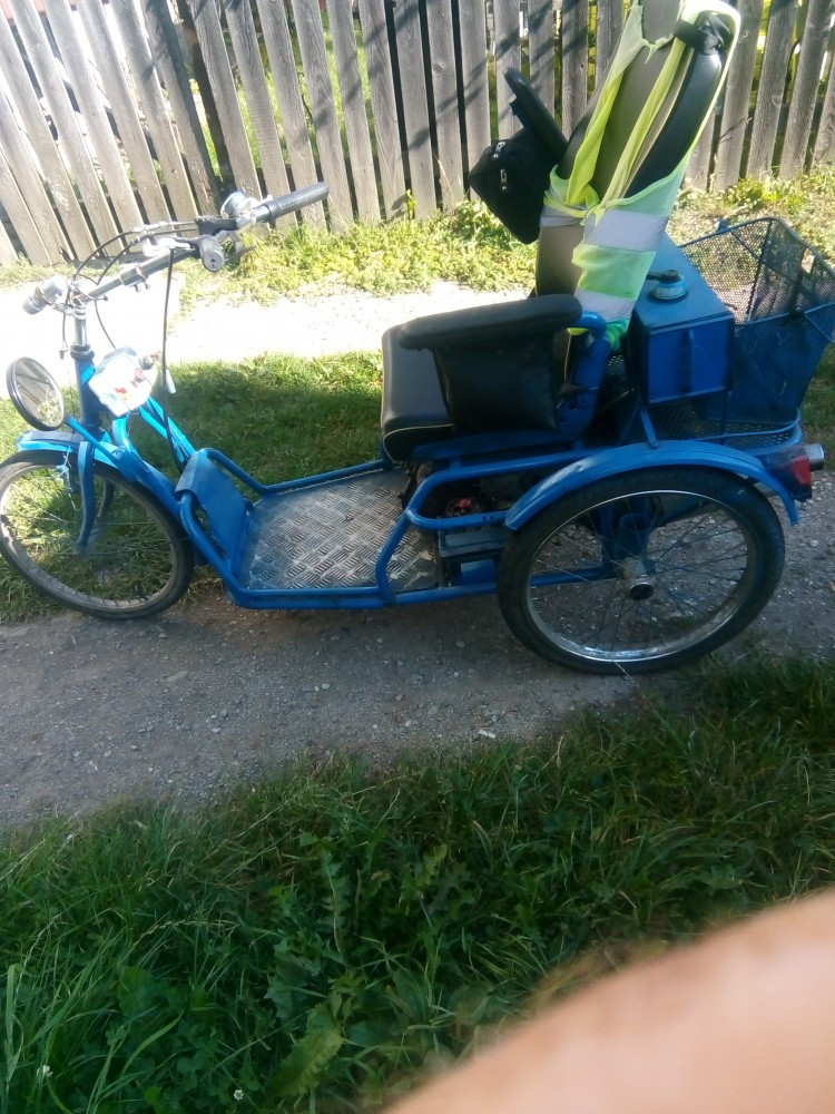 Tricicleta pe benzina | arhiva Okazii.ro