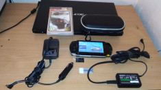 CONSOLA SONY PSP 1000 + JOC PROSTREET + CARD 1GB SONY + 2 INCARCATOARE + HUSA foto