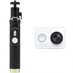 Camera Sport &amp;amp; Outdoor YI Action + Selfie Stick Versiunea Bluetooth Alb foto