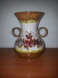 Vaza majolica ceramica veche handmade pictata manual floral cu doua manere marcata arta ceramica Venezia Italia