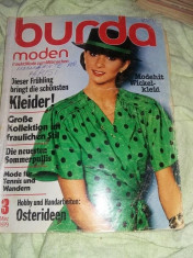 Revista/catalog modele moda vechi BURDA cu tipare si schite croitorie Ceausiste foto