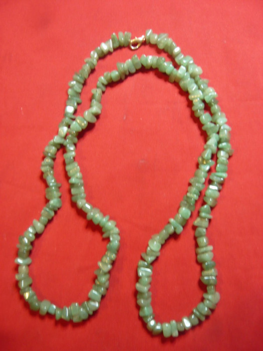 Colier din pietricele de jad ,L=90 cm