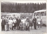 Bnk foto - Autocare Skoda 706 RTO Lux si Ikarus 55 ONT cu excursionisti, Alb-Negru, Romania de la 1950, Transporturi