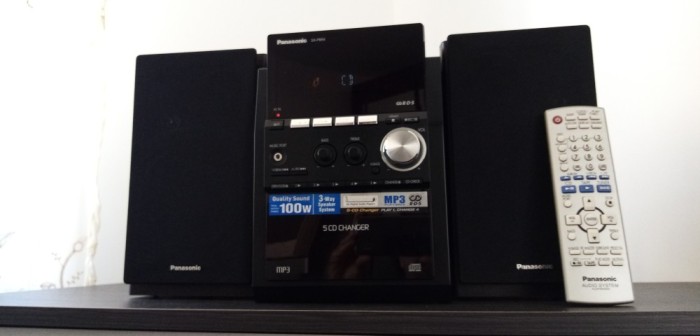 Sistem Stereo Panasonic SC-PM54, magazie 5 discuri, display digital