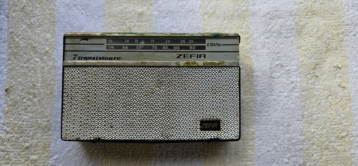 RADIO ZEFIR S-631 TN2 , ELECTRONICA , NU FUNCTIONEAZA .