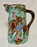 Cană Mare / Carafă veche Majolică Nimy, Belgia &ndash; Scene de V&acirc;nătoare, 27 cm (cca. 1880&ndash;1910)