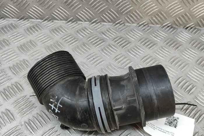 Tub de admisie aer SKODA SUPERB II Estate 3T5 2011 OEM: 3C0129654AH,03L906461A,0281002956 30045486