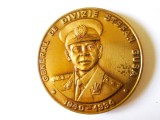 Rara! Medalia general de divizie Ștefan Gușă 1940-1994,diametrul=60 mm,greutate=114,55 grame
